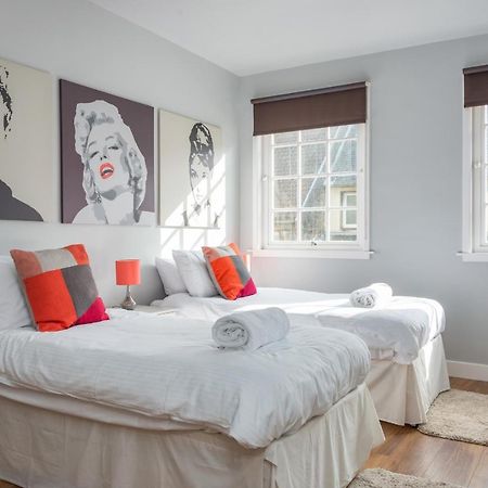 Royal Mile Modern Apartment 에든버러 외부 사진