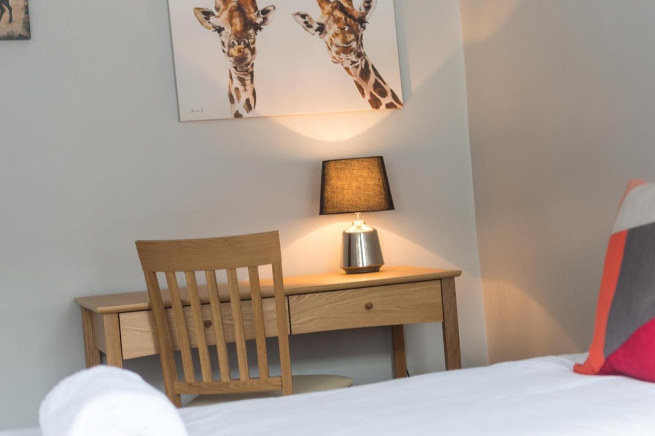 Royal Mile Modern Apartment 에든버러 외부 사진