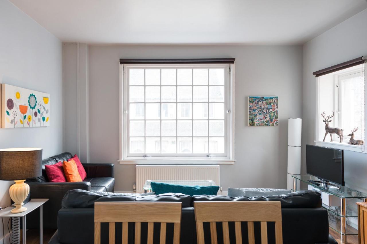 Royal Mile Modern Apartment 에든버러 외부 사진