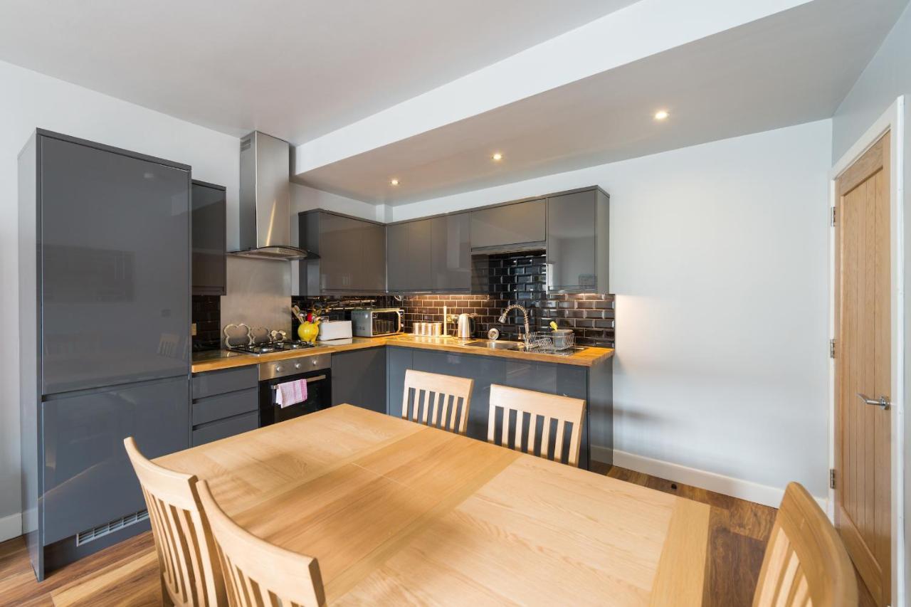Royal Mile Modern Apartment 에든버러 외부 사진