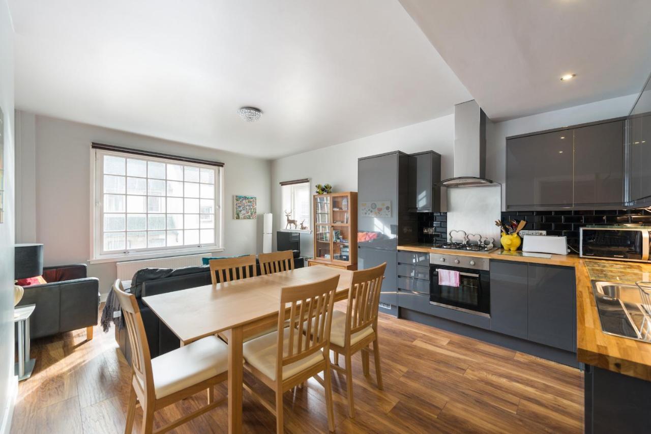 Royal Mile Modern Apartment 에든버러 외부 사진